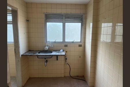 Cozinha de apartamento à venda com 2 quartos, 60m² em Vila Gumercindo, São Paulo