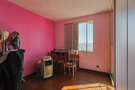 Apartamento à venda com 220m², 4 quartos e 2 vagas Apartamento à venda com 220m², 4 quartos e 2 vagasSuíte 1