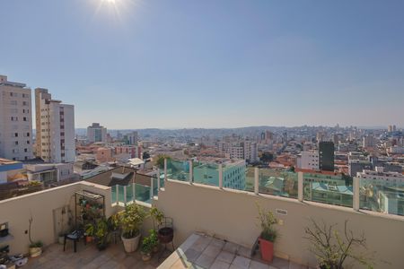 Apartamento à venda com 220m², 4 quartos e 2 vagas Apartamento à venda com 220m², 4 quartos e 2 vagasCobertura