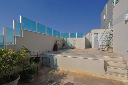 Apartamento à venda com 220m², 4 quartos e 2 vagas Apartamento à venda com 220m², 4 quartos e 2 vagasCobertura