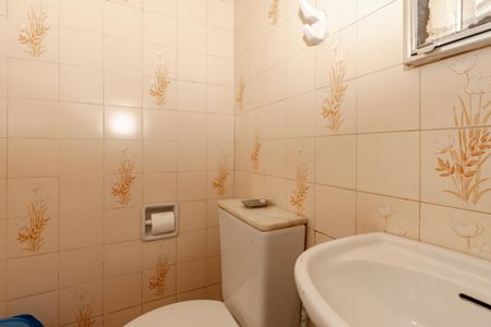 Casa à venda com 101m², 3 quartos e 1 vaga Casa à venda com 101m², 3 quartos e 1 vagaBanheiro de Serviço