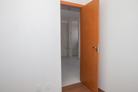 Quarto 2 de apartamento para alugar com 2 quartos, 38m² em Lapa, São Paulo