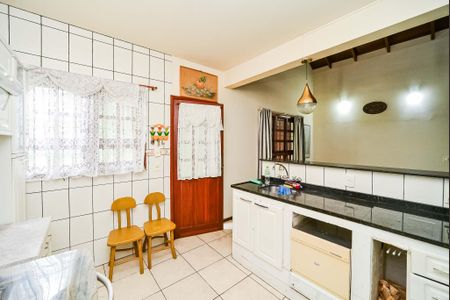 Casa à venda com 240m², 3 quartos e 2 vagasCozinha