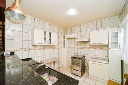 Casa à venda com 240m², 3 quartos e 2 vagasCozinha