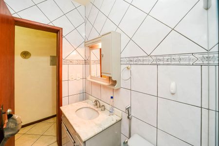Casa à venda com 240m², 3 quartos e 2 vagasBanheiro Social