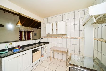 Casa à venda com 240m², 3 quartos e 2 vagasCozinha