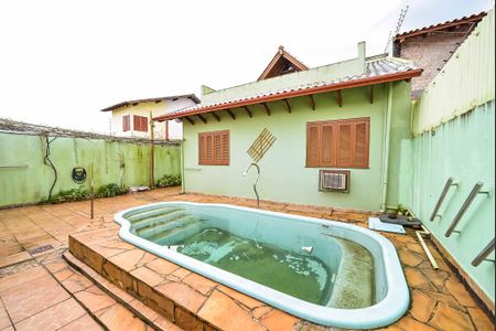 Casa à venda com 240m², 3 quartos e 2 vagasPiscina