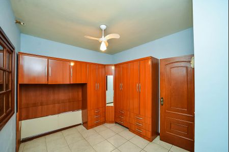 Casa à venda com 240m², 3 quartos e 2 vagasQuarto 2