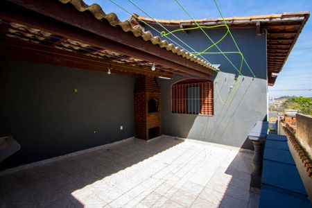 Casa à venda com 162m², 3 quartos e 2 vagas Casa à venda com 162m², 3 quartos e 2 vagasÁrea de serviço