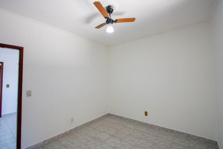 Casa à venda com 162m², 3 quartos e 2 vagas Casa à venda com 162m², 3 quartos e 2 vagasQuarto 2