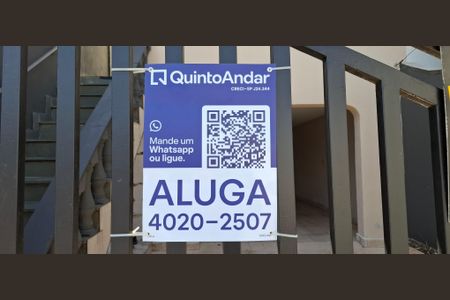 Casa à venda com 162m², 3 quartos e 2 vagas Casa à venda com 162m², 3 quartos e 2 vagasPlaquinha