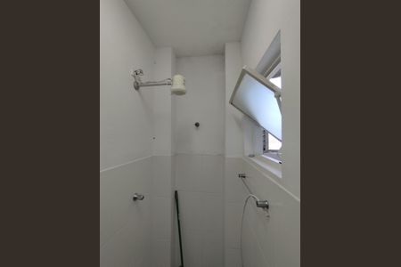 Apartamento à venda com 98m², 3 quartos e 1 vaga Apartamento à venda com 98m², 3 quartos e 1 vagaBanheiro de serviço