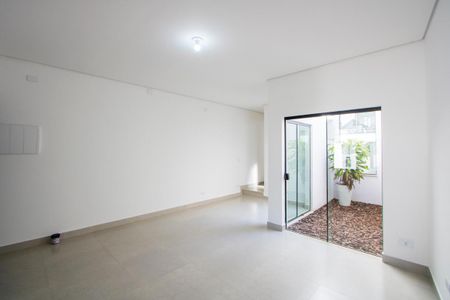 Casa à venda com 190m², 3 quartos e 4 vagasSala