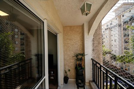 Apartamento à venda com 68m², 3 quartos e 1 vaga Apartamento à venda com 68m², 3 quartos e 1 vagaVaranda