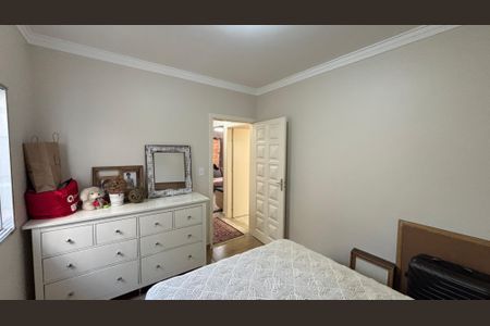 Casa à venda com 191m², 3 quartos e 3 vagas Casa à venda com 191m², 3 quartos e 3 vagasQuarto