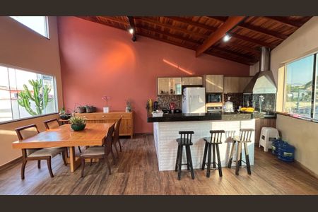 Casa à venda com 191m², 3 quartos e 3 vagas Casa à venda com 191m², 3 quartos e 3 vagasCozinha