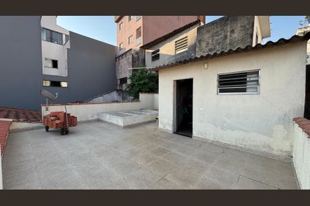 Casa à venda com 191m², 3 quartos e 3 vagas Casa à venda com 191m², 3 quartos e 3 vagasQuintal