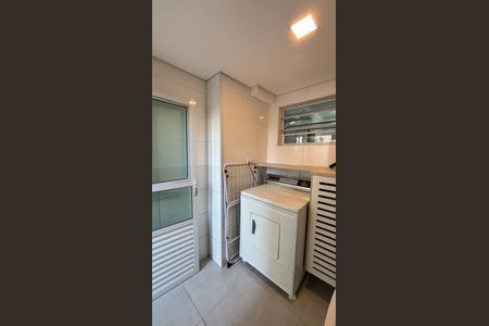 Casa à venda com 191m², 3 quartos e 3 vagas Casa à venda com 191m², 3 quartos e 3 vagasÁrea de Serviço