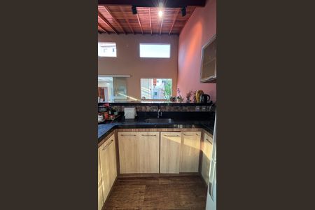 Casa à venda com 191m², 3 quartos e 3 vagas Casa à venda com 191m², 3 quartos e 3 vagasCozinha