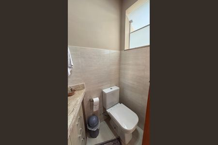 Casa à venda com 191m², 3 quartos e 3 vagas Casa à venda com 191m², 3 quartos e 3 vagasLavabo da Sala