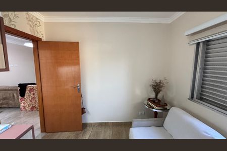 Casa à venda com 191m², 3 quartos e 3 vagas Casa à venda com 191m², 3 quartos e 3 vagasEscritório
