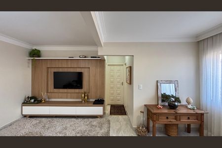 Casa à venda com 191m², 3 quartos e 3 vagas Casa à venda com 191m², 3 quartos e 3 vagasSala