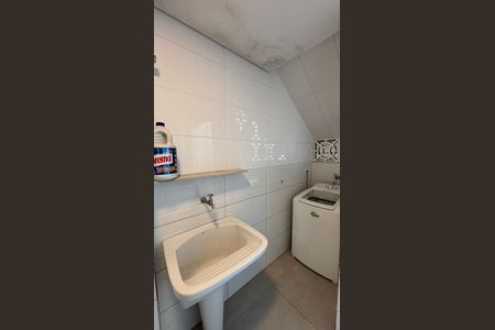 Casa à venda com 191m², 3 quartos e 3 vagas Casa à venda com 191m², 3 quartos e 3 vagasÁrea de Serviço