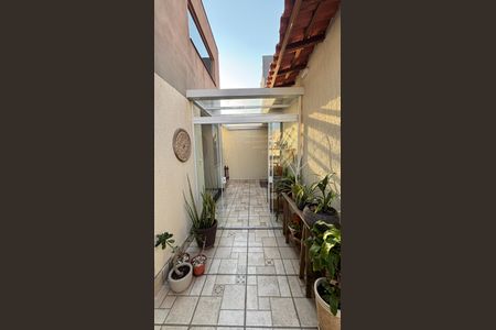 Casa à venda com 191m², 3 quartos e 3 vagas Casa à venda com 191m², 3 quartos e 3 vagasQuintal
