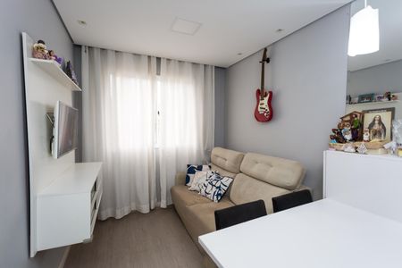 Sala de apartamento para alugar com 2 quartos, 47m² em Jardim Helga, São Paulo