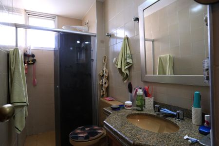 Apartamento à venda com 138m², 3 quartos e 1 vaga Apartamento à venda com 138m², 3 quartos e 1 vagaBanheiro da Suíte 1