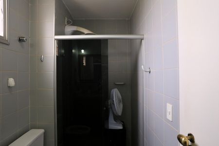 Apartamento à venda com 138m², 3 quartos e 1 vaga Apartamento à venda com 138m², 3 quartos e 1 vagaBanheiro da Suíte 2