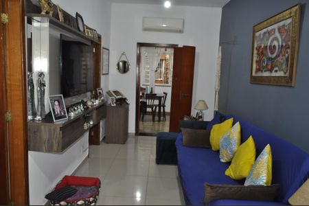 Casa de Condomínio para alugar com 3 quartos, 240m² em Todos Os Santos, Rio de Janeiro