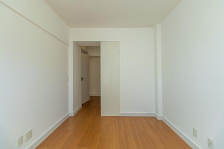 Apartamento à venda com 94m², 3 quartos e 2 vagasQuarto 2