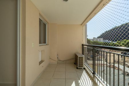 Apartamento à venda com 94m², 3 quartos e 2 vagasSala Varanda