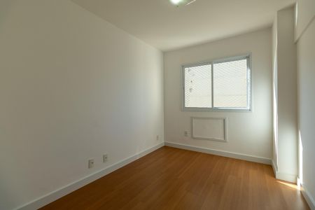 Apartamento à venda com 94m², 3 quartos e 2 vagasQuarto 2