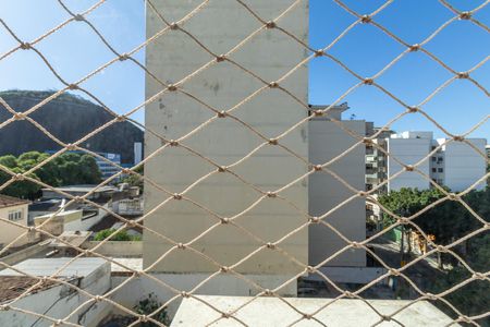 Apartamento à venda com 94m², 3 quartos e 2 vagasQuarto 2 Vista