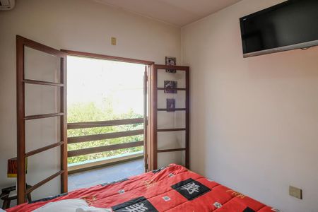 Casa à venda com 456m², 4 quartos e 5 vagasSuíte 2