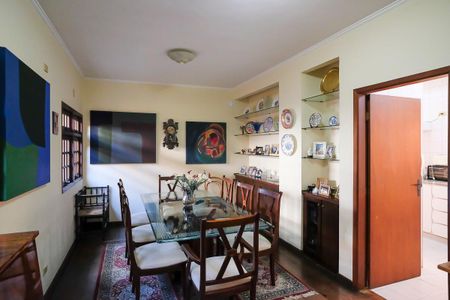 Casa à venda com 456m², 4 quartos e 5 vagasSala de jantar