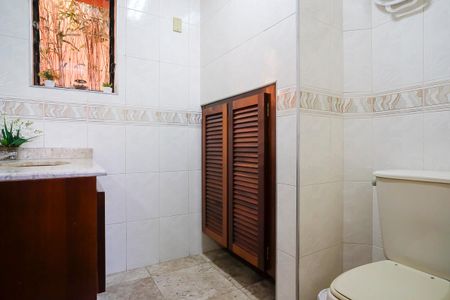 Casa à venda com 456m², 4 quartos e 5 vagasLavabo