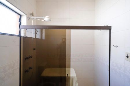 Casa à venda com 456m², 4 quartos e 5 vagasBanheiro 