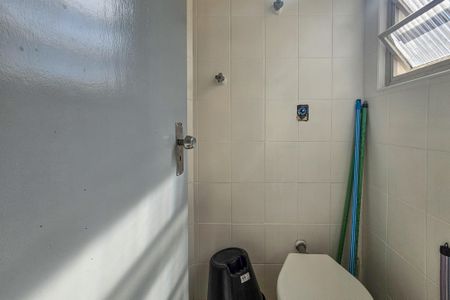 Apartamento para alugar com 75m², 2 quartos e 1 vagaBanheiro de Serviço