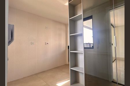 Apartamento à venda com 94m², 2 quartos e 3 vagas Apartamento à venda com 94m², 2 quartos e 3 vagasCozinha