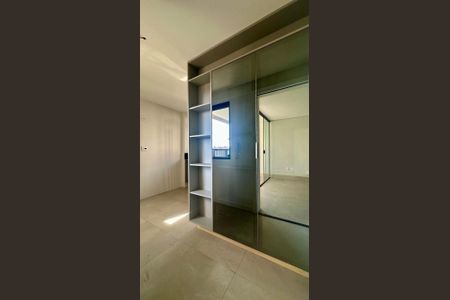 Apartamento à venda com 94m², 2 quartos e 3 vagas Apartamento à venda com 94m², 2 quartos e 3 vagasCozinha