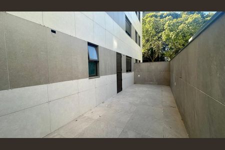 Apartamento à venda com 94m², 2 quartos e 3 vagas Apartamento à venda com 94m², 2 quartos e 3 vagasÁrea privativa