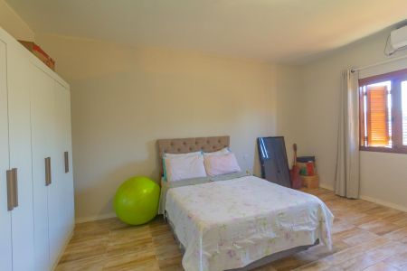 Casa à venda com 160m², 4 quartos e 2 vagas Casa à venda com 160m², 4 quartos e 2 vagasSuíte