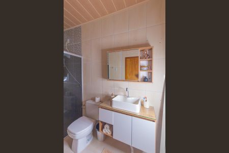 Casa à venda com 160m², 4 quartos e 2 vagas Casa à venda com 160m², 4 quartos e 2 vagasBanheiro