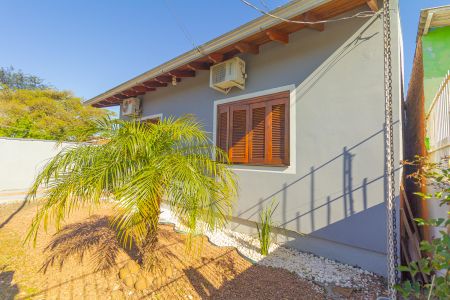 Casa à venda com 160m², 4 quartos e 2 vagas Casa à venda com 160m², 4 quartos e 2 vagasJardim