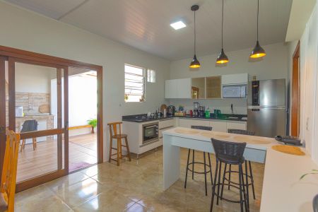 Casa à venda com 160m², 4 quartos e 2 vagas Casa à venda com 160m², 4 quartos e 2 vagasSala/Cozinha