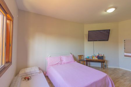 Casa à venda com 160m², 4 quartos e 2 vagas Casa à venda com 160m², 4 quartos e 2 vagasQuarto