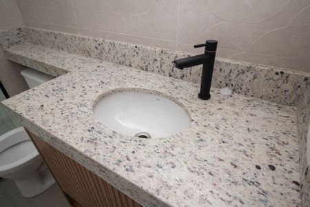 Apartamento à venda com 60m², 2 quartos e 1 vaga Apartamento à venda com 60m², 2 quartos e 1 vagaBanheiro
